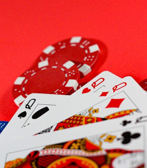 chips cards game gamble casino 6373610